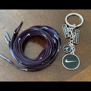 Nike shoelaces & keychain (Hurley, converse)